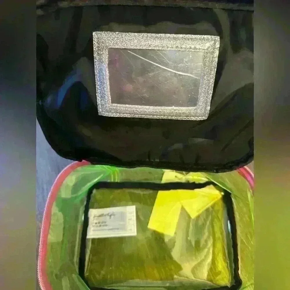 Kendall & Kylie Jaune/Yellow Vanity Case Makeup Bag w/xtra Bag new with tags
